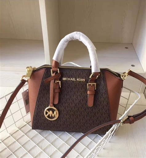 tas michael kors ciara|Ciara Medium Signature Logo Messenger Bag .